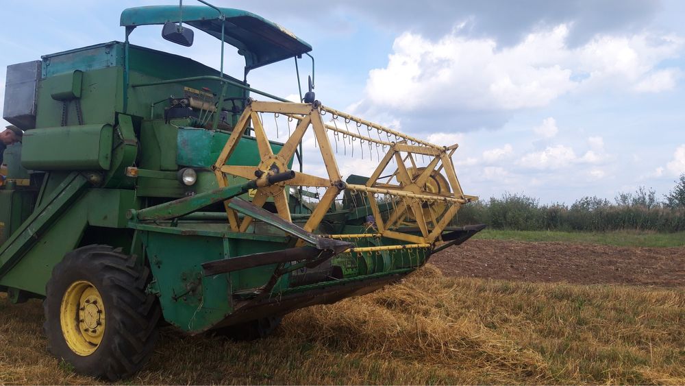 John Deere 925 комбайн