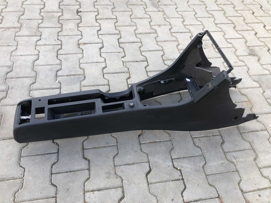 Podłokietnik Tunel 2DIN AUDI A4 S4 B6 B7