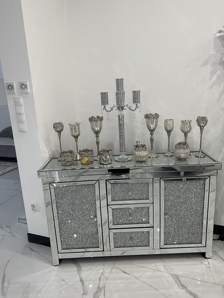 Meble lustrzane glamour pozdraiwiam