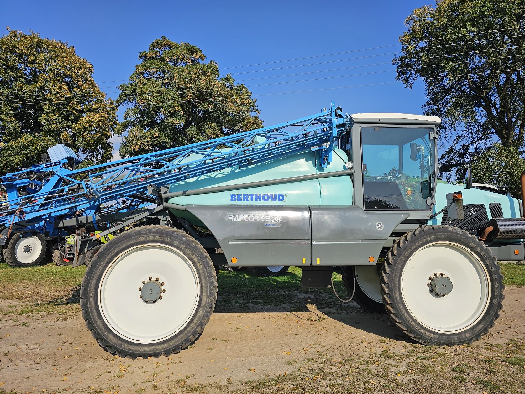Opryskiwacz samojezdny Berthoud raptor  4200