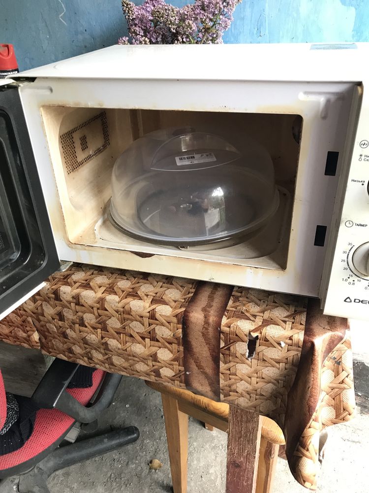 Продам микроволновку и сковороду