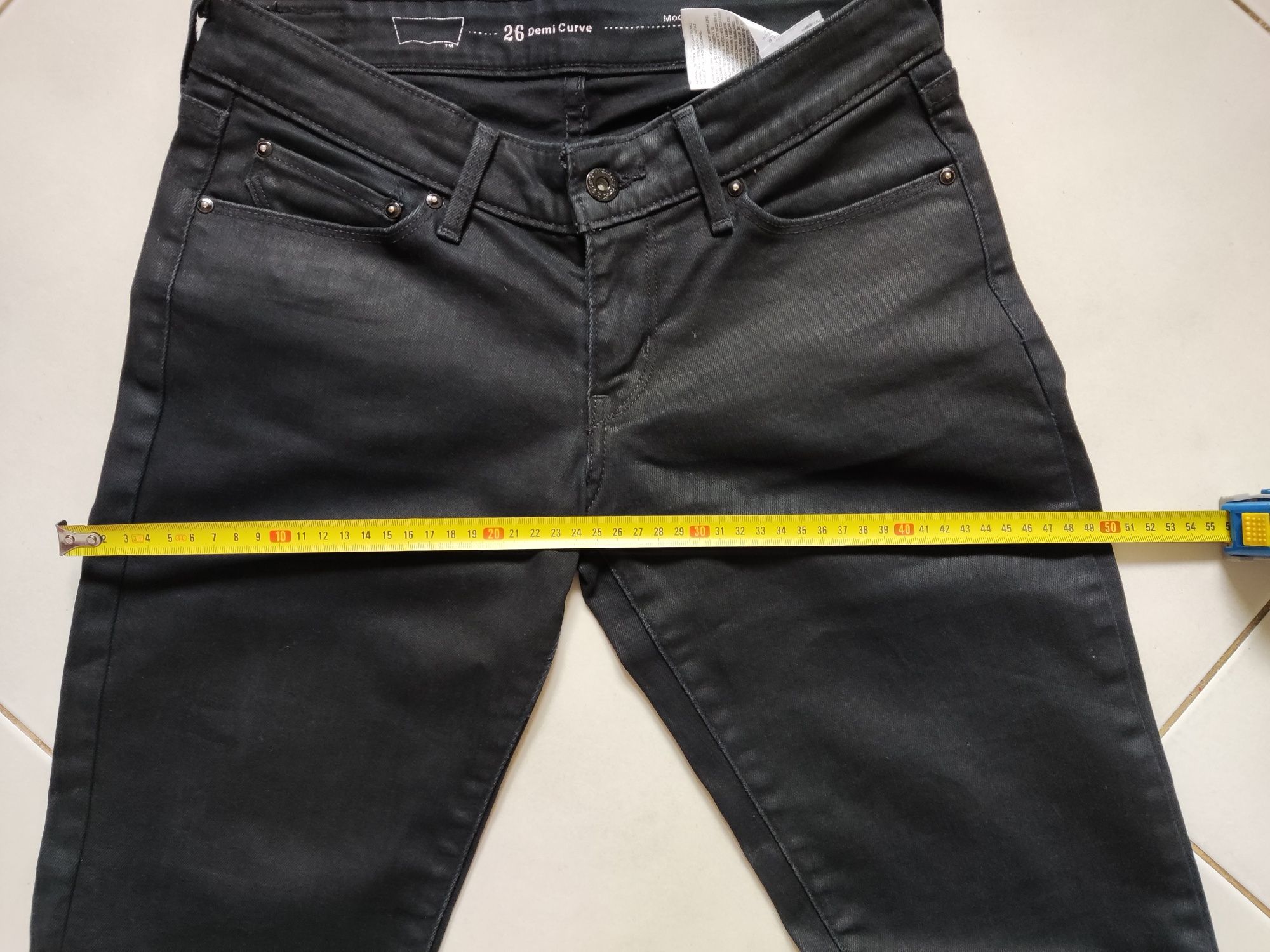 Spodnie jeansowe damskie firmy Levis W26L34