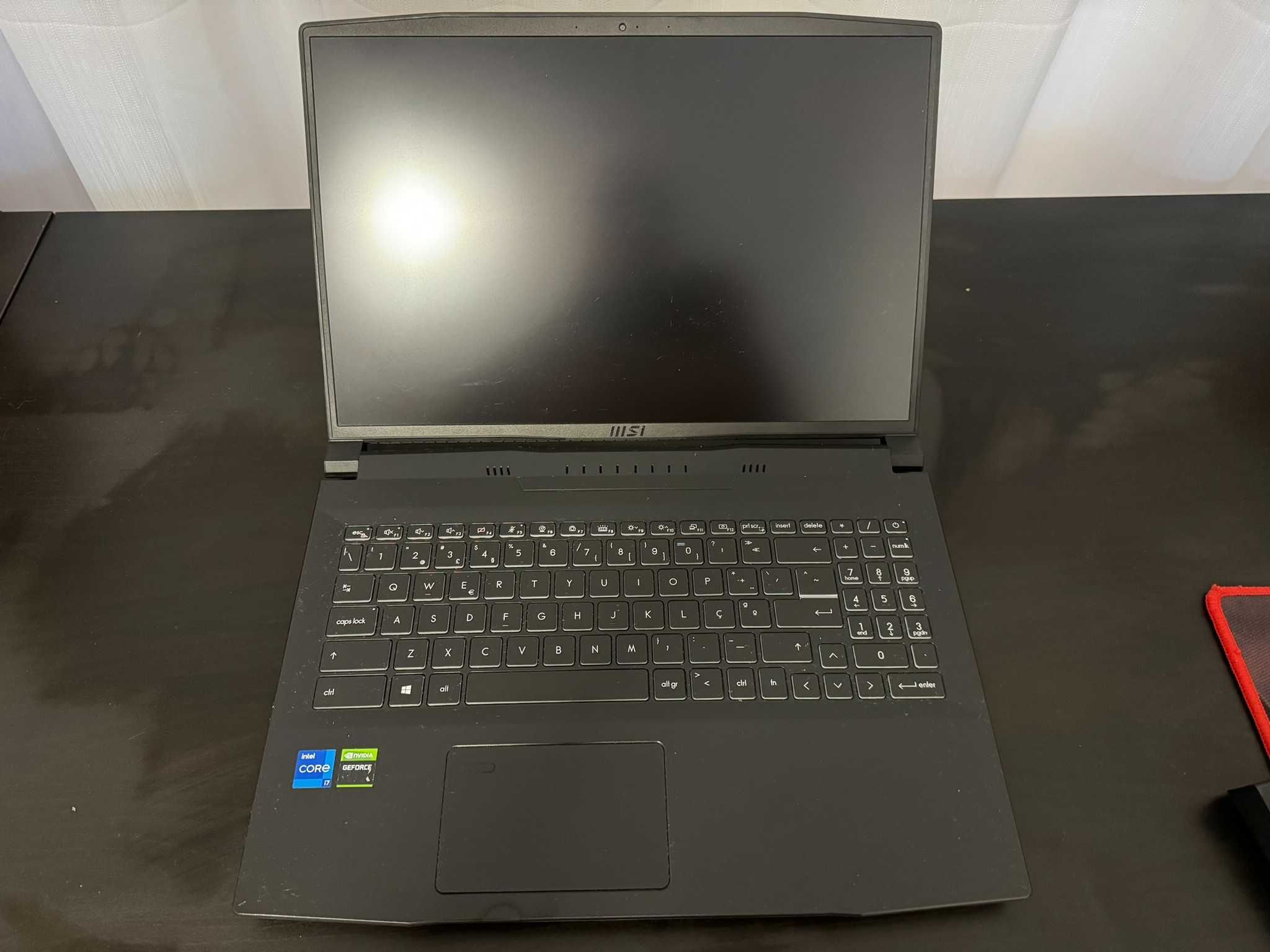 Portátil MSI Katana (Intel i7-11800H/GeForce RTX 3050/32Ram)