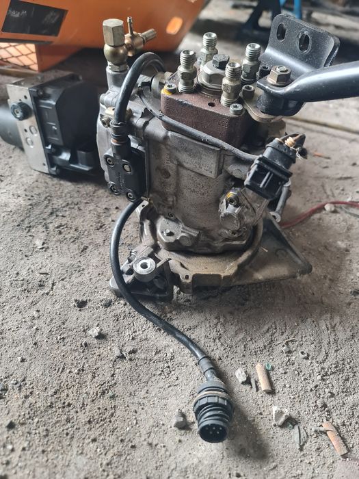 Bomba injectora Renault clio 1.9 DTI