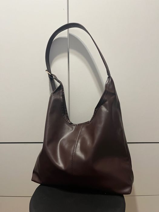 Duża bordowa torebka typu hobo z ekoskóry