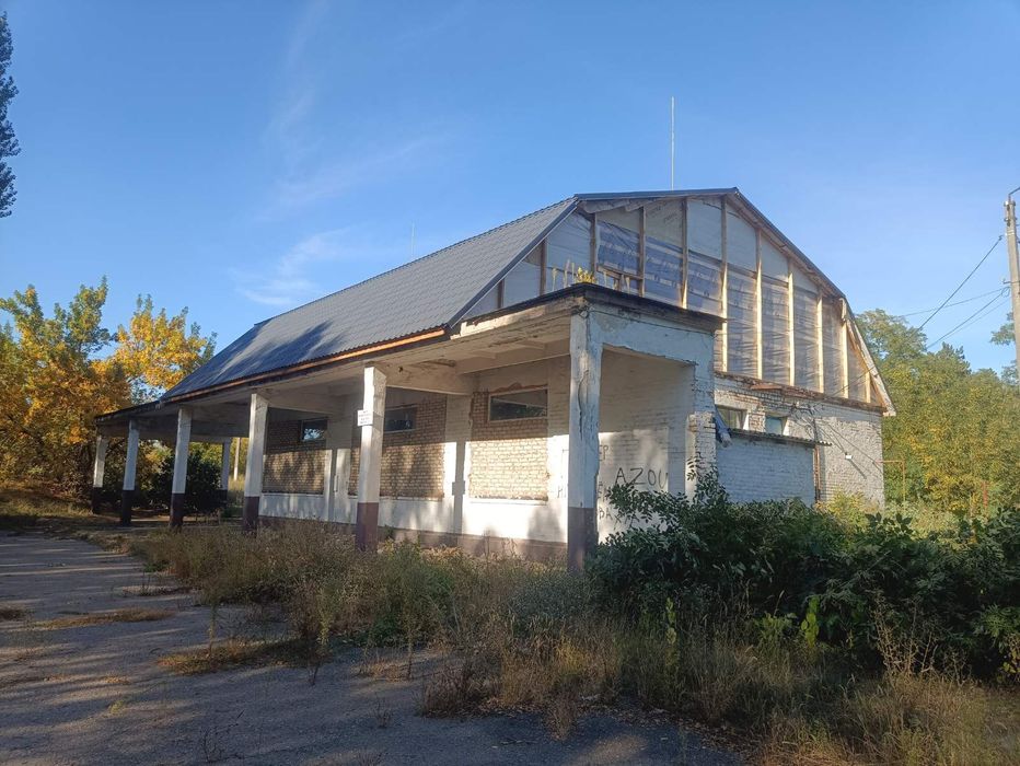Продається нежитлова будівля в селищі Олександрівка