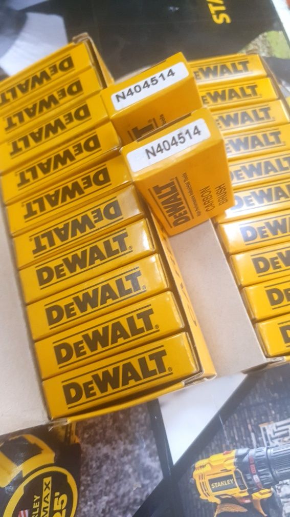 щітки DeWalt 6х16х26 вихід згори оригінал N404514