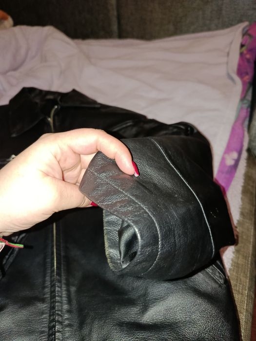 Продам кожаную куртку,размер М, самовывоз Кривой рог