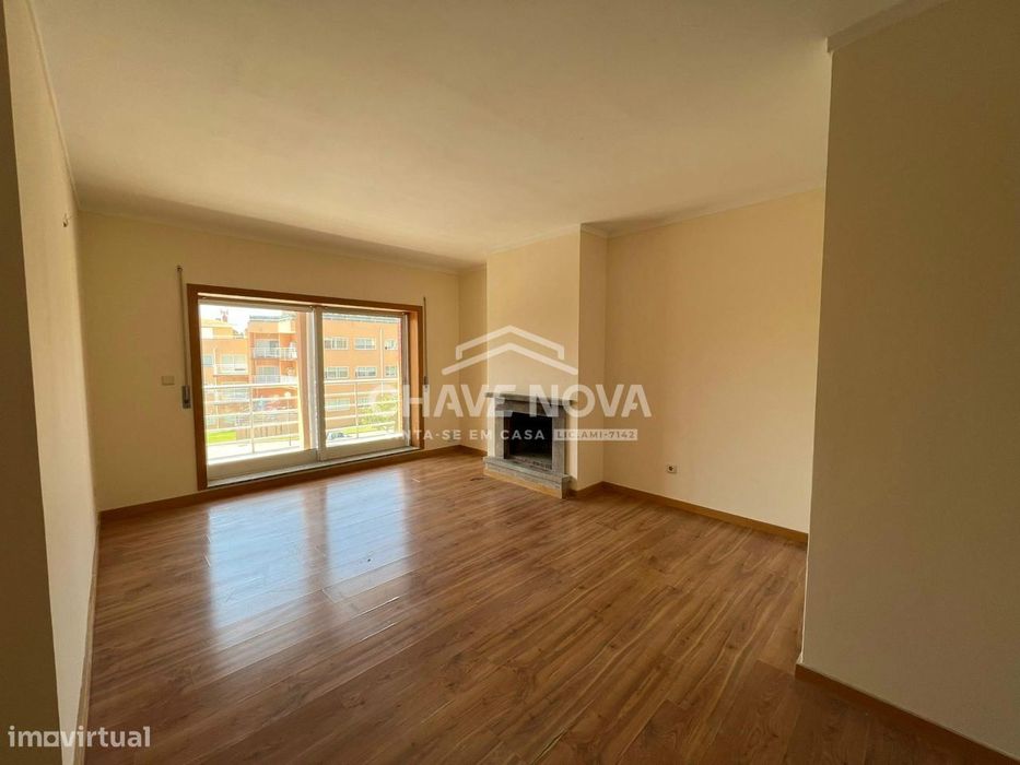 LA - Apartamento 2 Quartos, para Venda, em Vila Nova de Gaia, Canelas