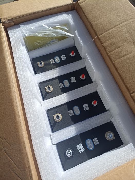 Células de bateria LifePo4 320ah  3.2v Novas