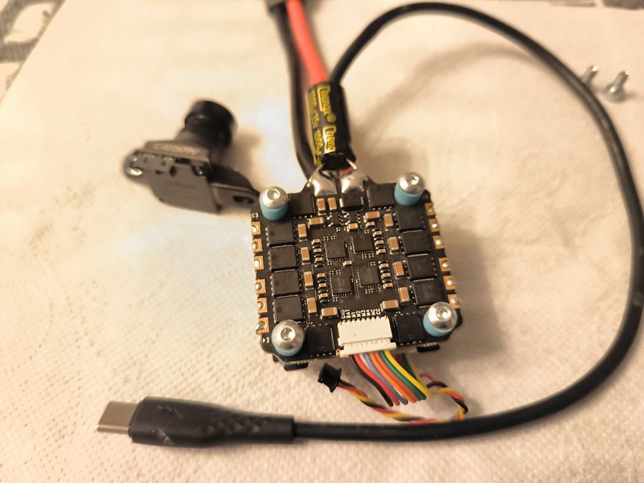 Політний стек SoloGood FC F722 + ESC 60A + CaddxFPV ratel Pro