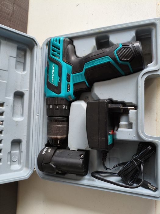 Продам шуруповерт grand