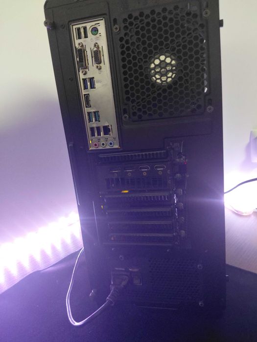 Komputer G4M3R 5-9400F/16GB/240GB SSD/GTX1660(S)