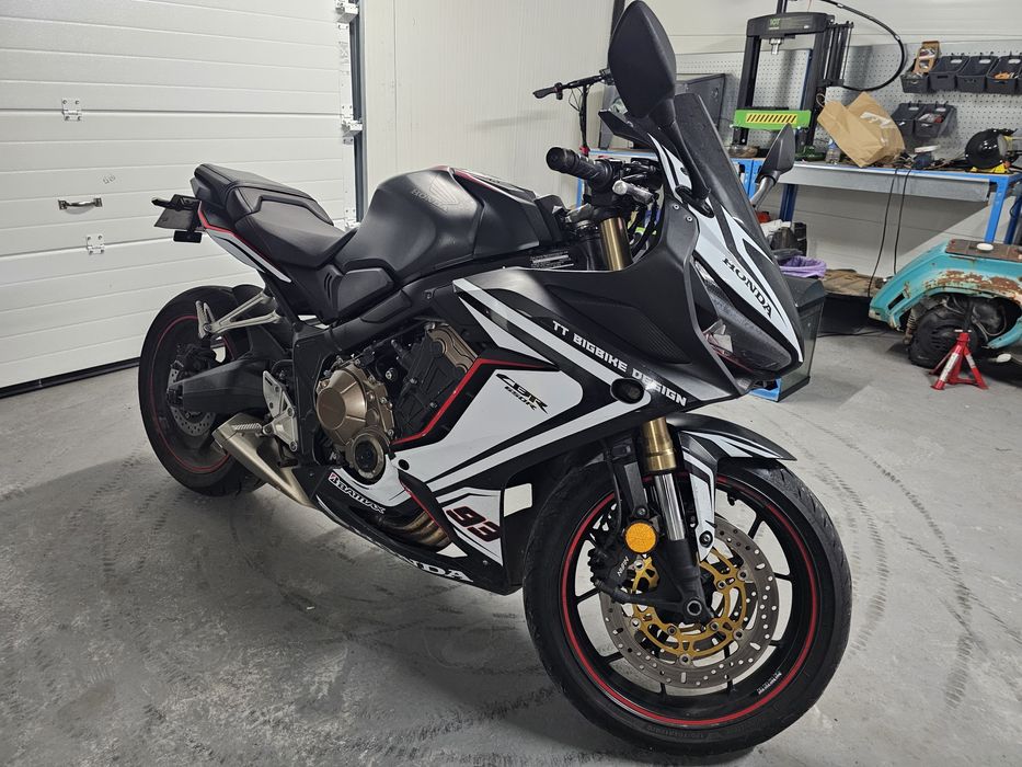 Honda cbr 650R  impecavel