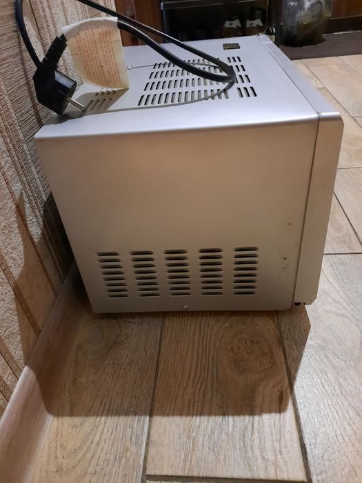 Продам микроволновку Gorenje MO-17DS.