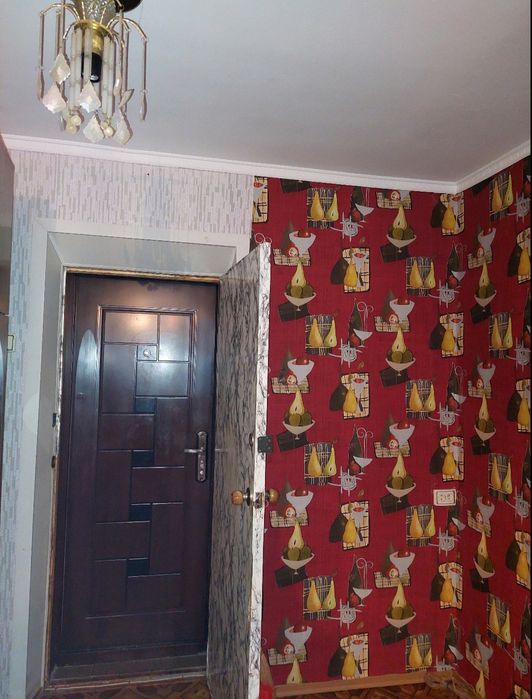 Продам кімнату у гуртожитку на Хворостянки  /Труда/