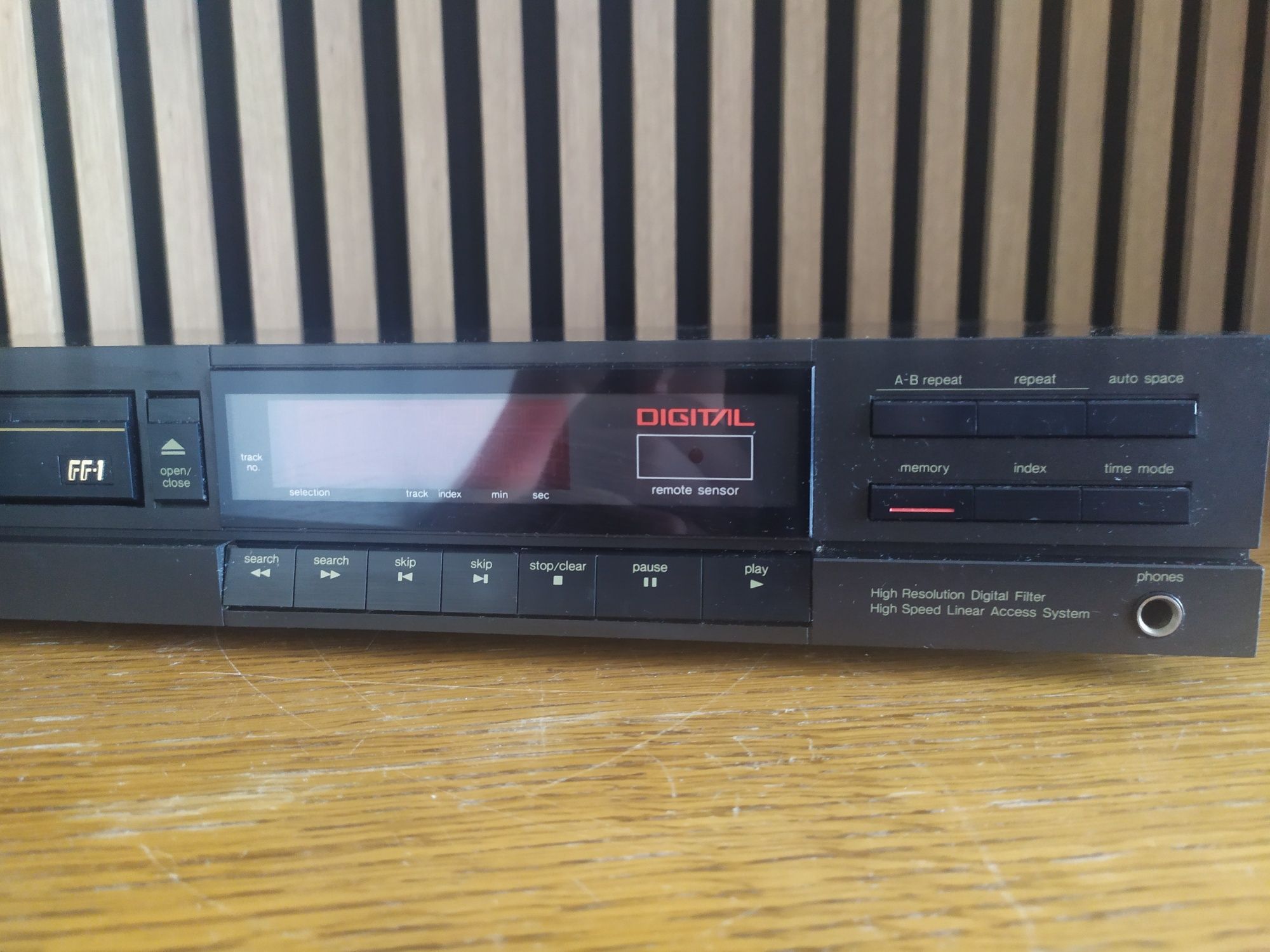 Technics SL P 300