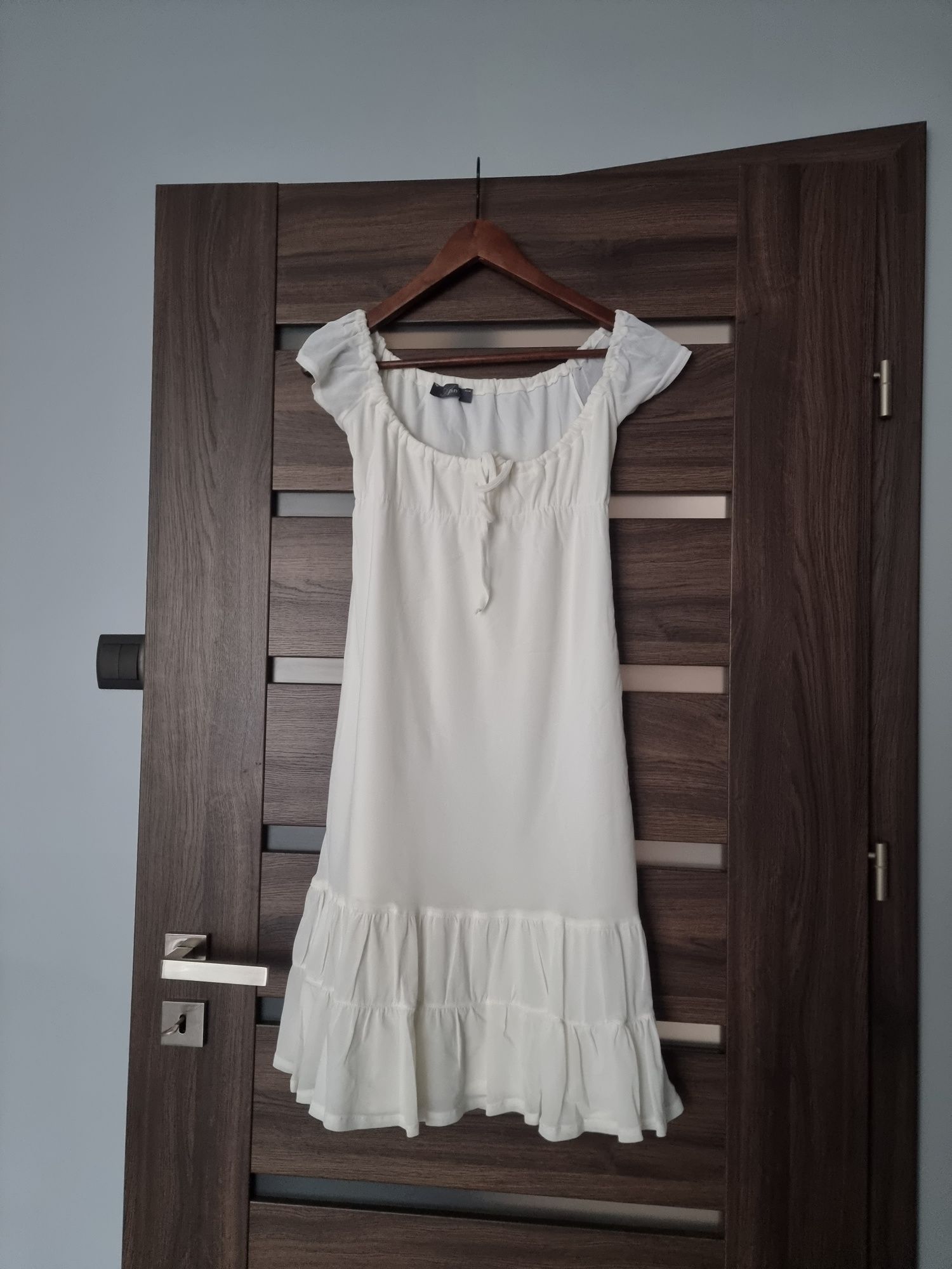 Biała, letnia sukienka