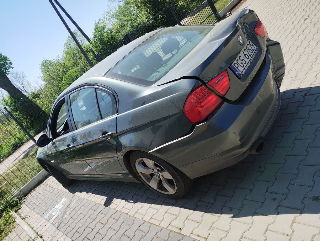 E90 318I 2.0 Benzyna Lift Xenon . Uszkodzona tyłem!