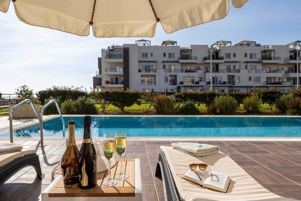 Просторные апартаменты 69 м² + терраса 18,8 м² с прямым видом на море.