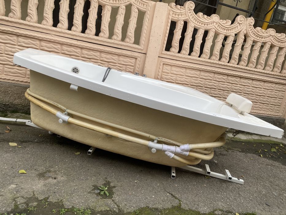 Продам ванну-джакузи