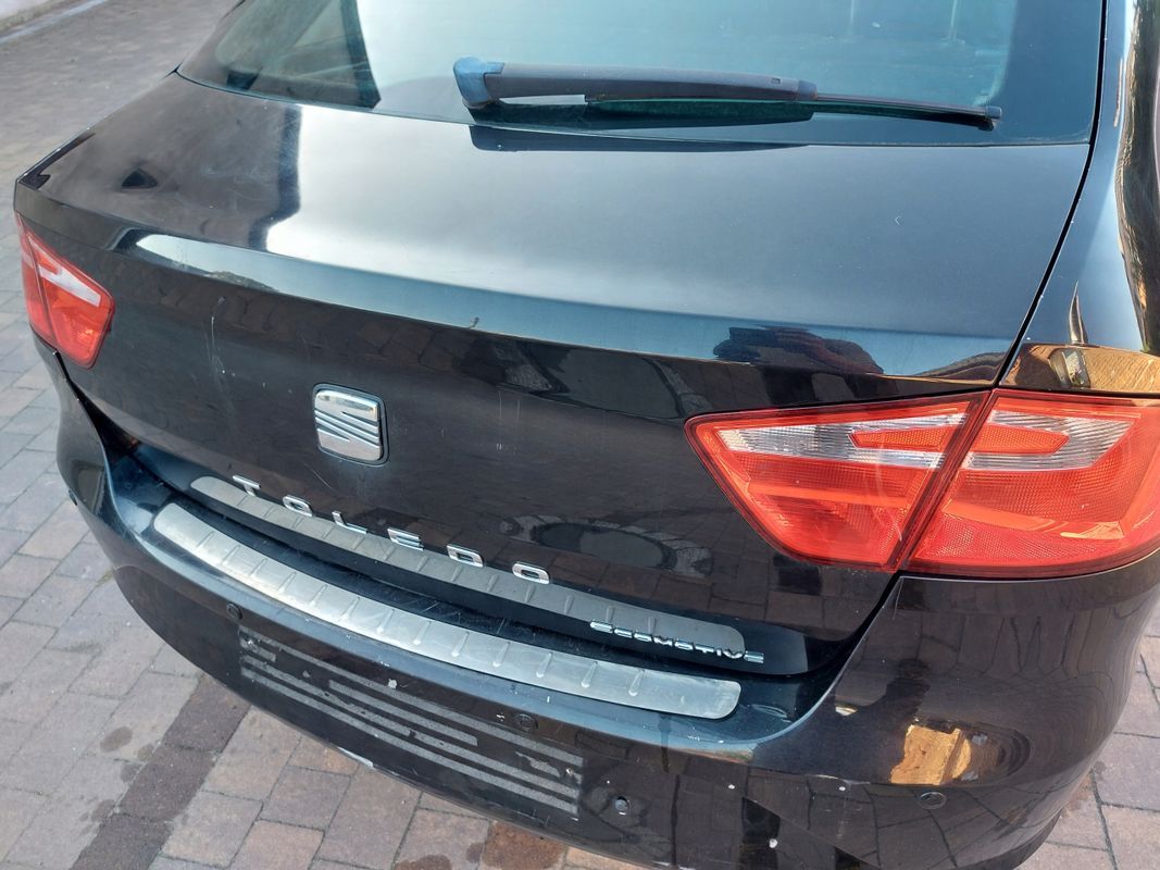 Seat Toledo Iv Klapa Błotnik Zderzak Pas Tył Lf9r