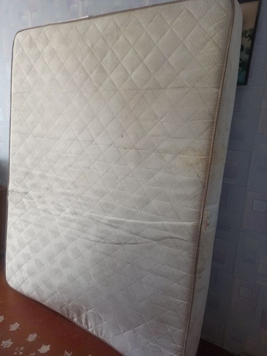 Продам  ортопедический матрас бу