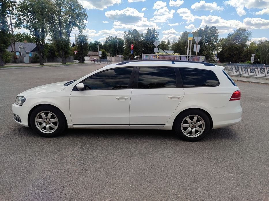 Продам автомобіль Volkswagen Passat B7