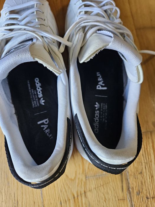 Adidas superstar parley 44 2/3