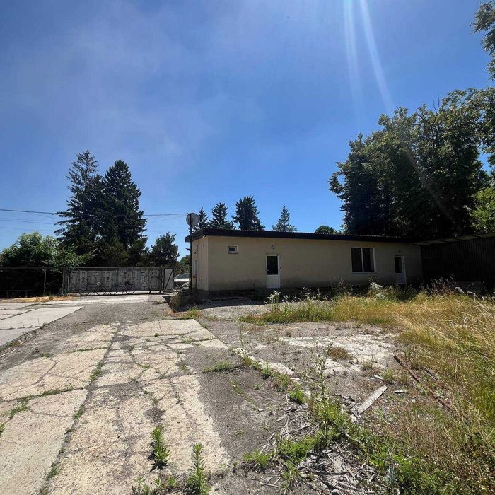 Шпоновий завод на трасі І.Франківськ - Львів