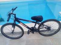 Bicicleta com alguns arranjos por fazer