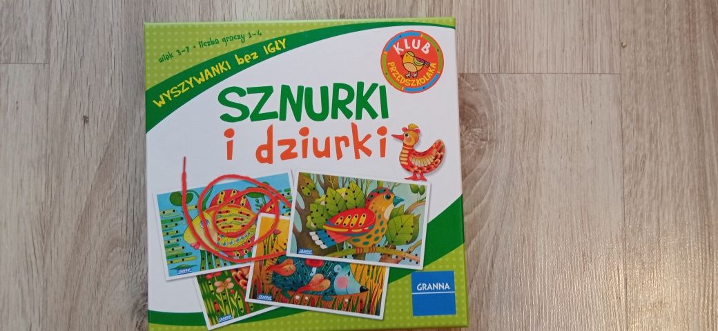 Gra edukacyjna wyszywanki sznurki i dziurki