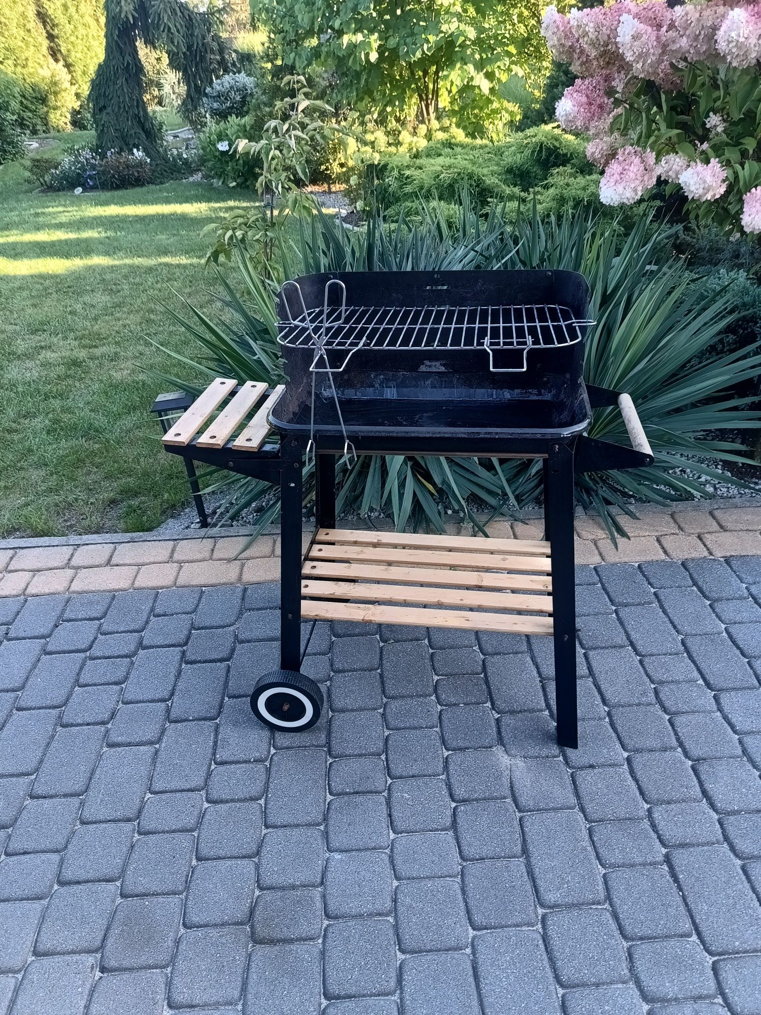 Grill węglowy jak nowy