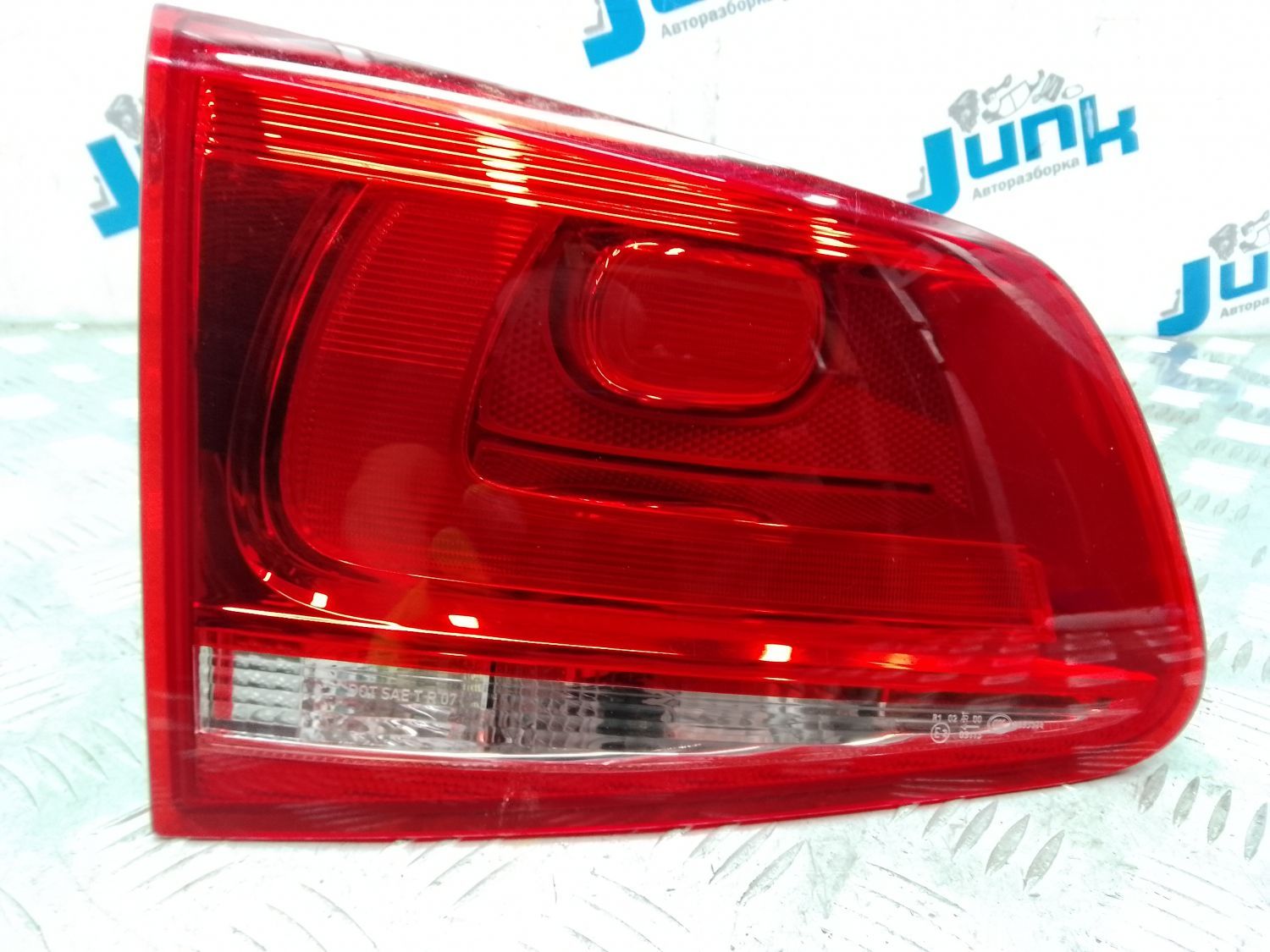 Фонарь левый в крышке 7P6945093B для Volkswagen Touareg 2 2010-2018