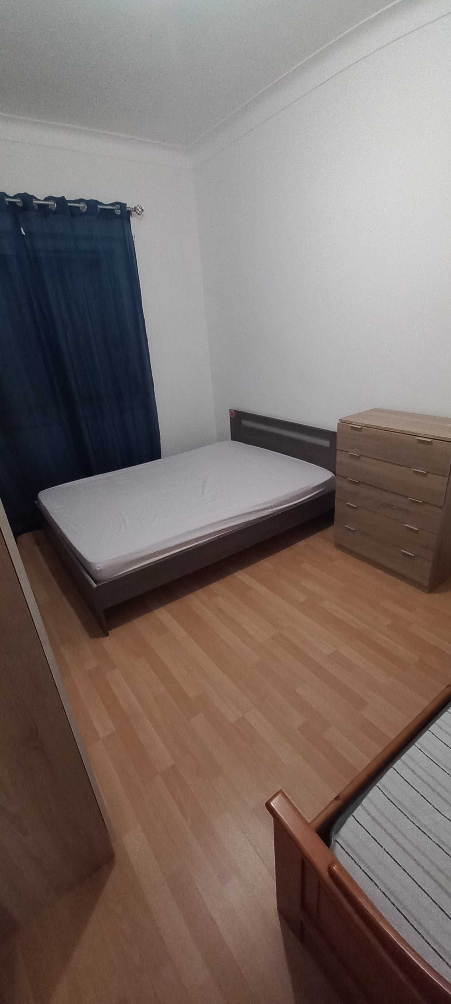 Quarto para arrendar compatrilhado 2 jovens/senhoras