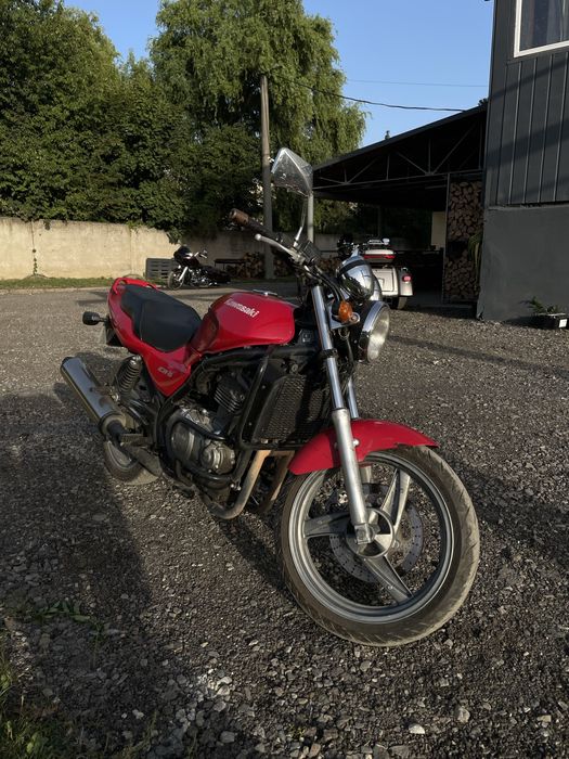 Продам Kavasaki er-5