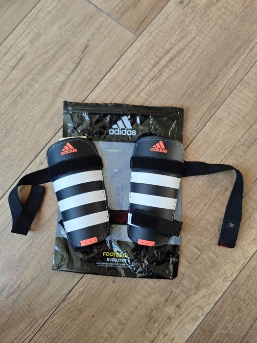 Ochraniacze piłkarskie dla dziecka Adidas