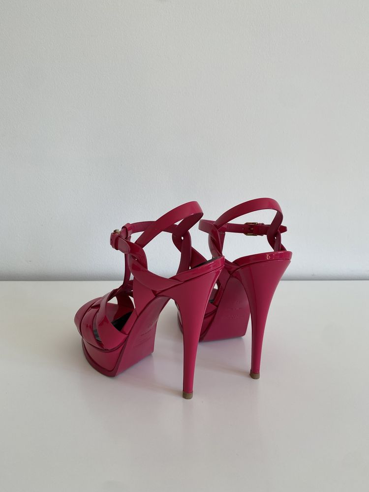 Saint Laurent - sandały na wysokim obcasie