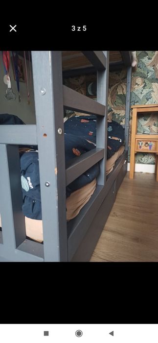 Łóżko piętrowe drewniane