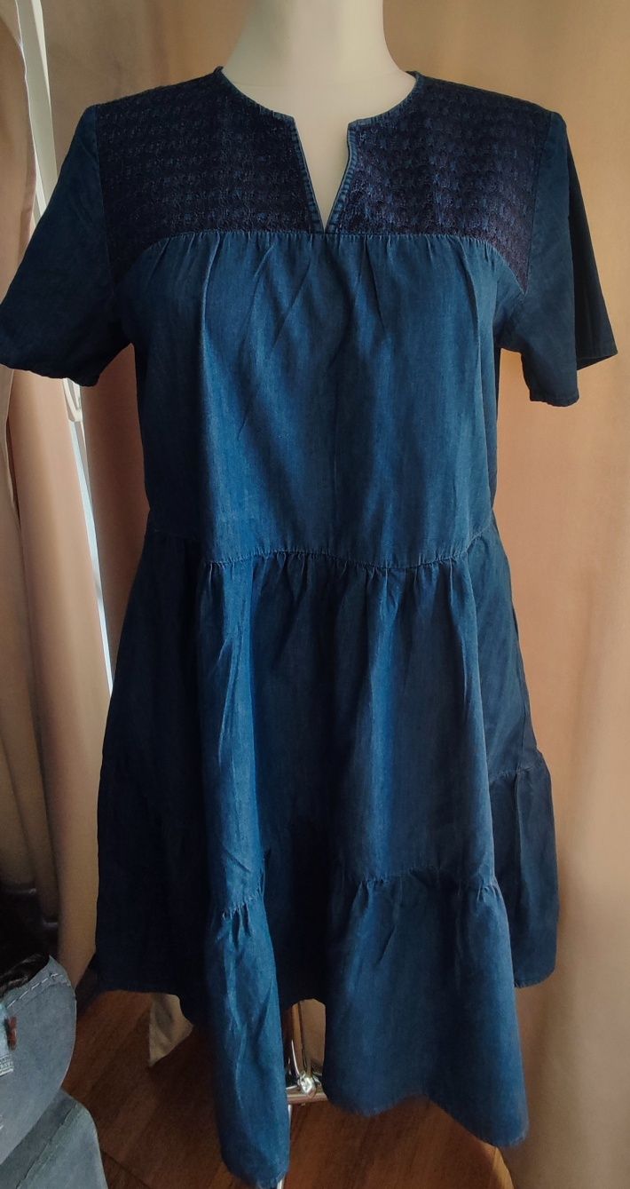 Sukienki jeansowe z kieszeniami r. M/L
