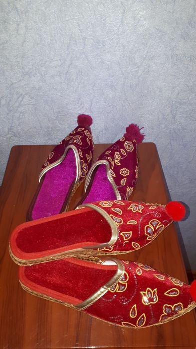 Сувенирные тапочки из Турции