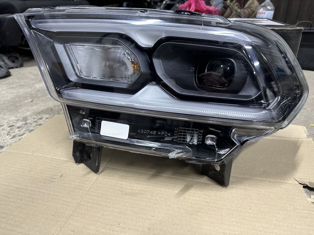 Dodge durango 2022 фара левая led