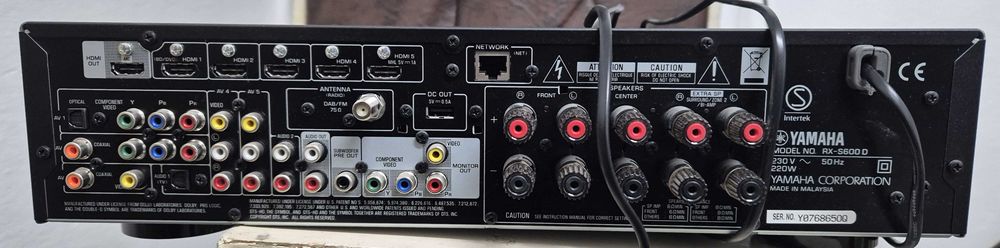 Kino domowe YAMAHA RX-S600D  plus 5 głośników DALI Lektor