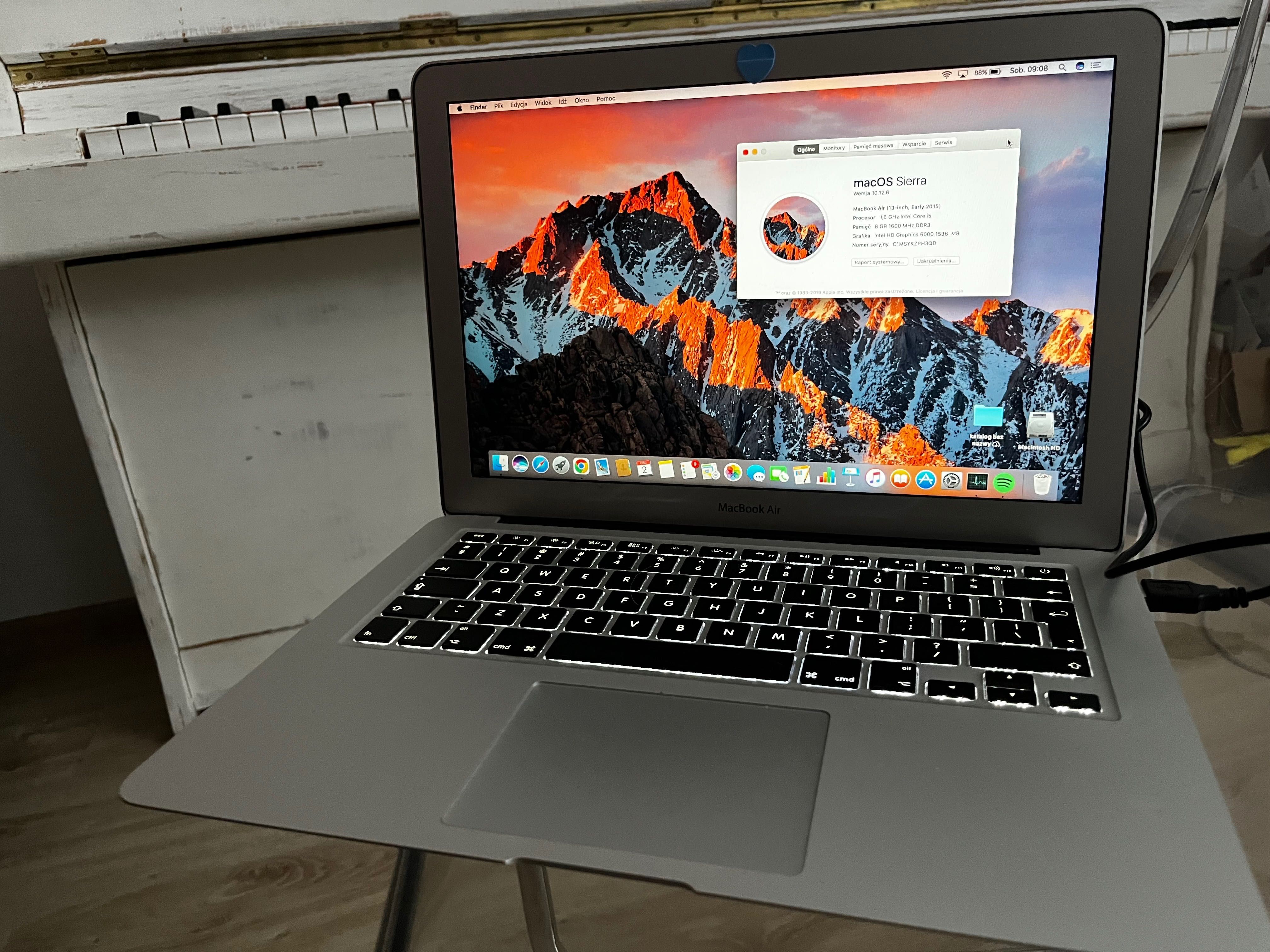 MacBook Air 2015 / 1,6 GHz / 8 GB