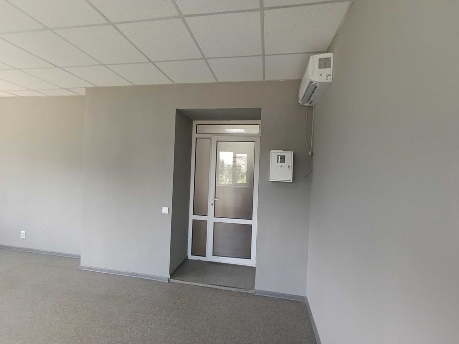 24/25/27/18 м2 кабінети з водою 4-й Л.Лук'яненка-Тимошенко/Оболонський