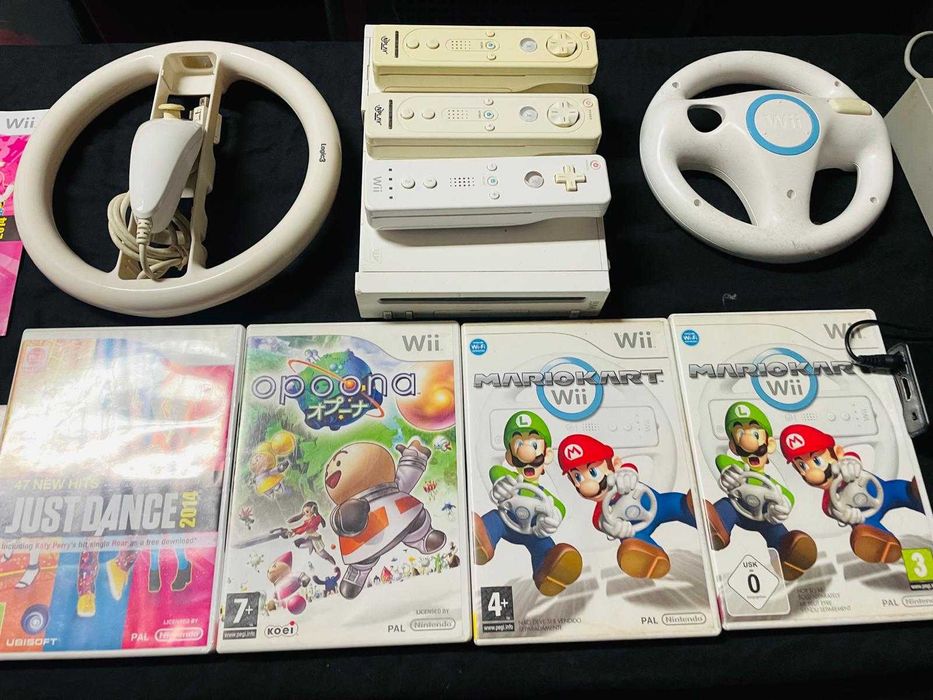 CONSOLA JOGOS WII - Vãrios Comandos e Adpatador TV HDMI