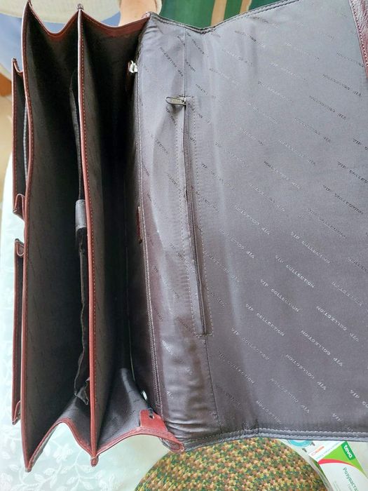 Чоловічий шкіряний портфель