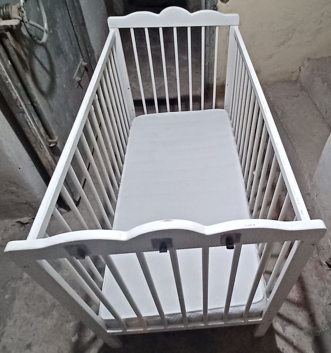 Oddam łóżeczko dziecięce