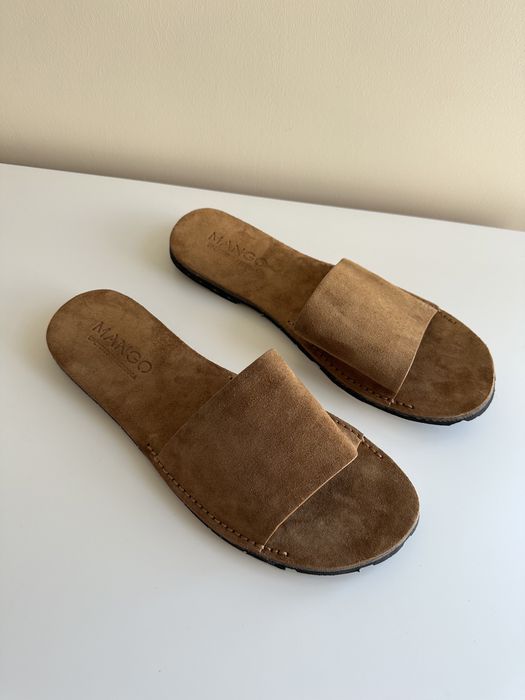 Новые мужские шлепки Mango