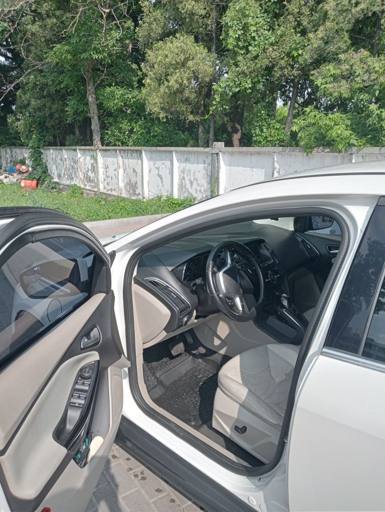 Продам автомобіль Форд фокус електрик